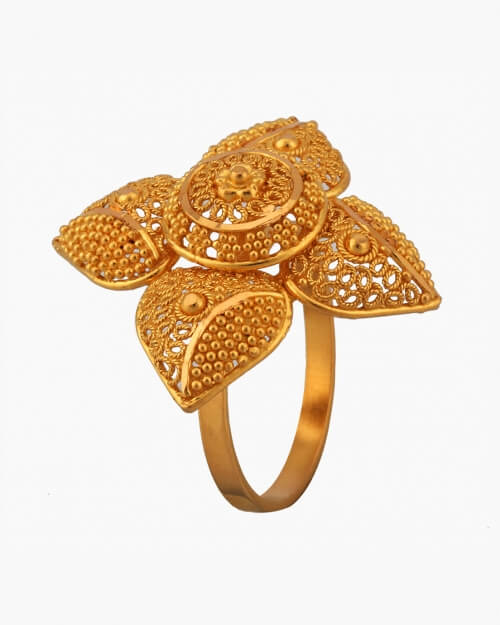 Sawansukha Ladies Gold Ring